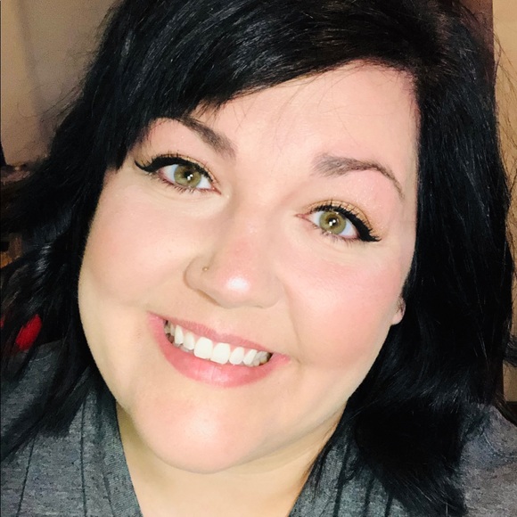 Meet your Posher, Jessica - Picture 1 of 1